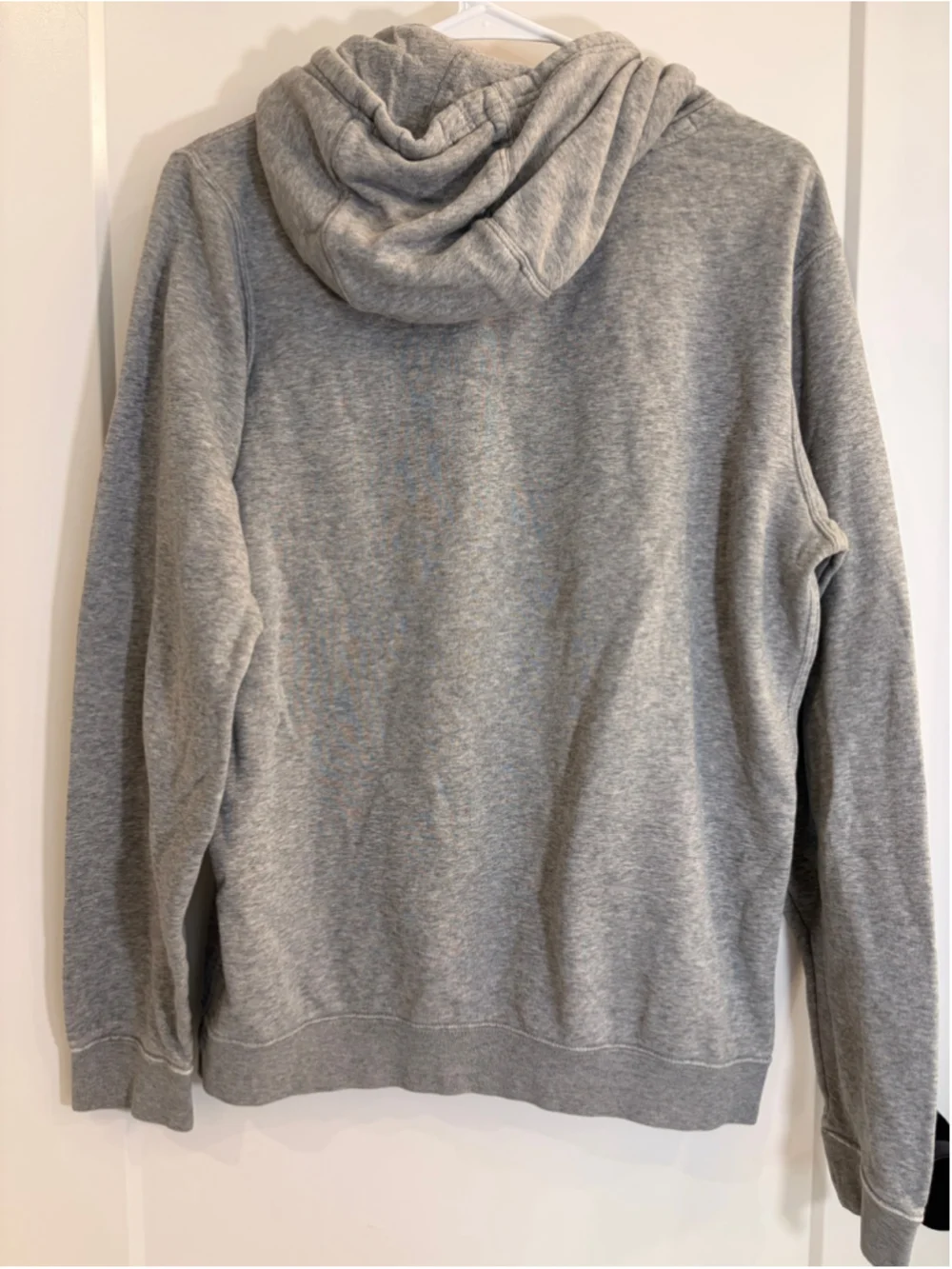 Nike Sportswear Club Fleece Pullover Hoodie – Men’s Gray, Size S
